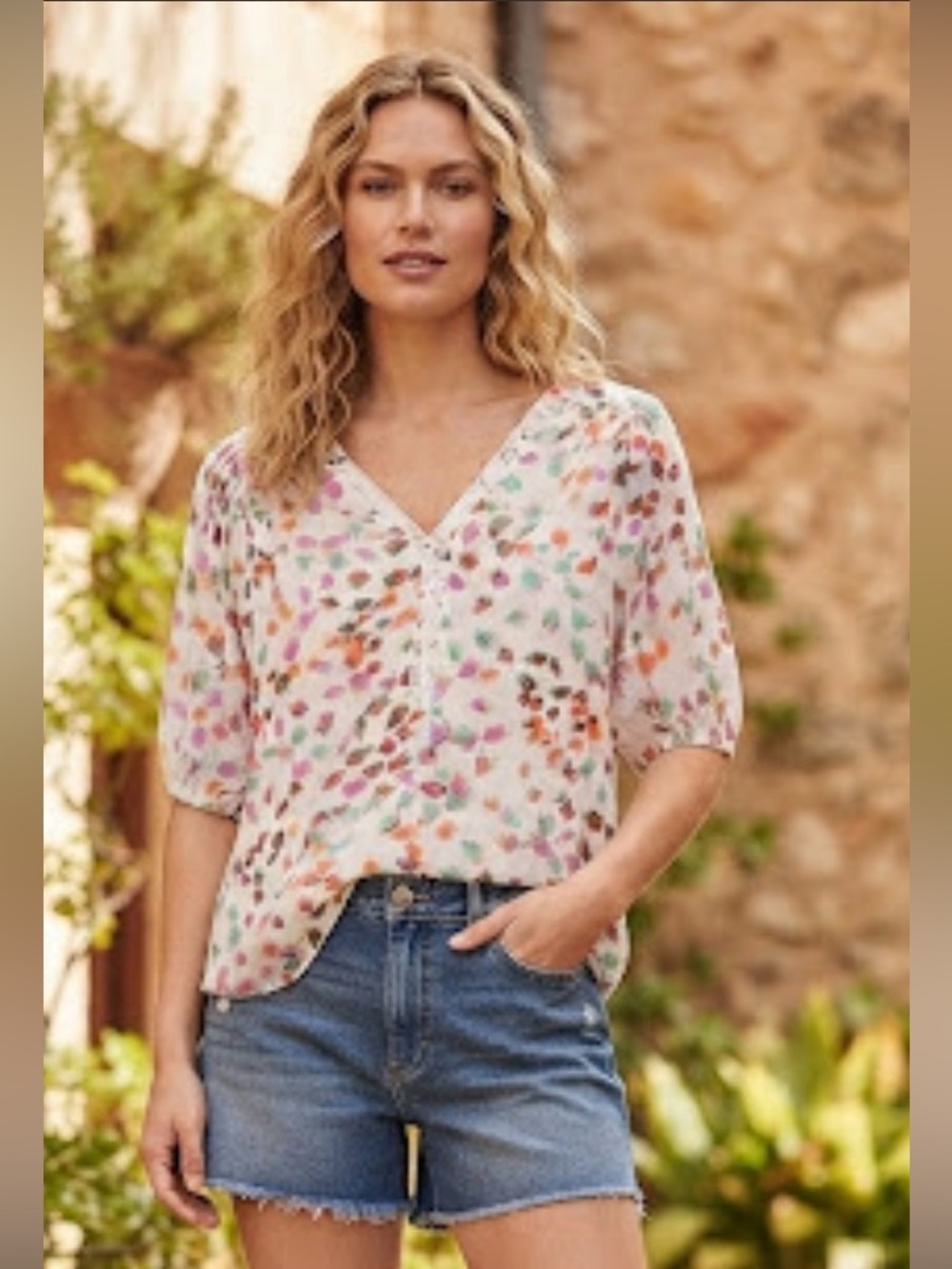Hope & Harlow Multi Fruit-Spot V-Neck Blouse